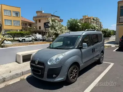 Usata Fiat Doblò 103 CV (75 kW) 2015 Grigio Monovolume