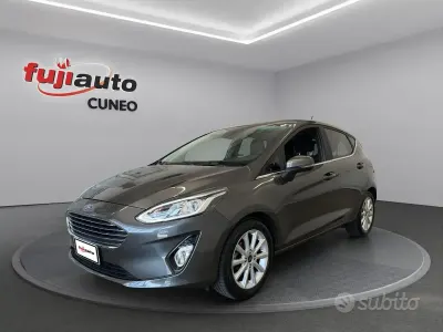 Usata Ford Fiesta Titanium 86 CV (63 kW) 2020 Grigio scuro Utilitaria