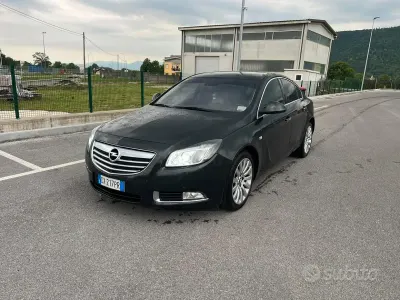 Usata Opel Insignia 130 CV (95 kW) 2009 Nero Berlina