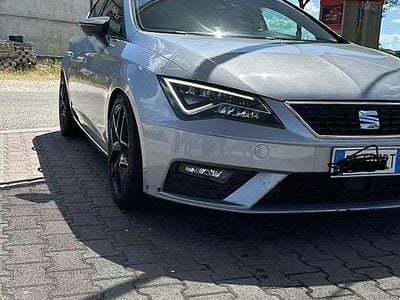 Usata Seat Leon 115 CV (84 kW) 2019 Grigio Berlina