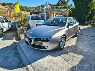 Usata Alfa Romeo 159 150 CV (110 kW) 2006 Grigio Berlina