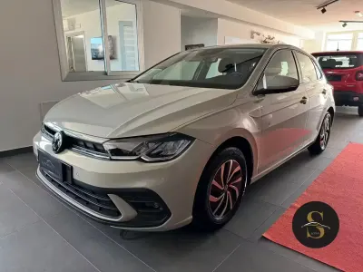 Usata VW Polo Life 95 CV (69 kW) 2023 Grigio Berlina