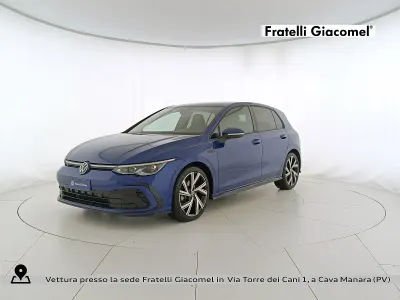 Usata VW Golf VIII R-line 150 CV (110 kW) 2024 Lapiz blue metallizzato Berlina