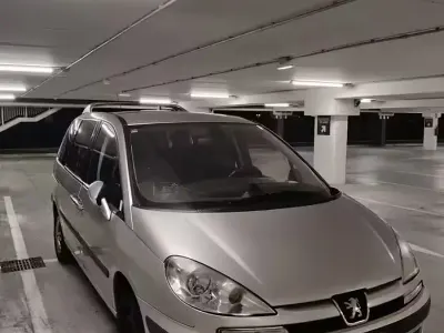 Usata Peugeot 807 107 CV (78 kW) 2005 Grigio Monovolume