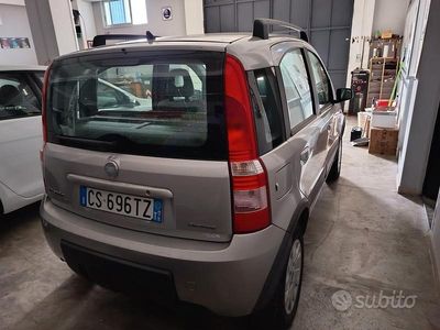 Grigio Usata 2005 Fiat Panda 4x4 Utilitaria | 3800 € (Buon prezzo)