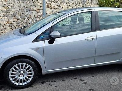 Usata Fiat Punto Street 75 CV (55 kW) 2014 Grigio Utilitaria