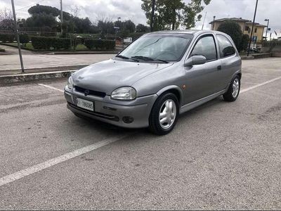 Usata Opel Corsa 109 CV (80 kW) 1994 Berlina