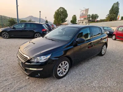 Usata Peugeot 308 Active 110 CV (80 kW) 2016 Nero Berlina