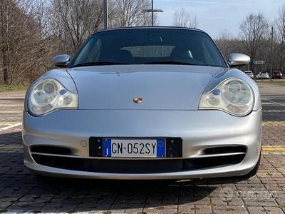 Usata Porsche 911 Carrera 4 Cabriolet 320 CV (235 kW) 2002 Grigio Cabrio