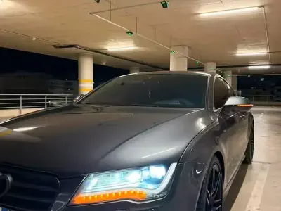 Usata Audi A7 S-Line 313 CV (230 kW) 2012 Grigio Utilitaria