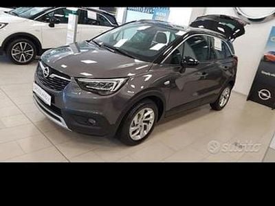 Usata Opel Crossland Innovation 113 CV (83 kW) 2020 Marrone SUV