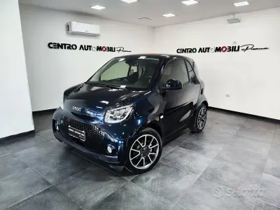 Usata Smart ForTwo Coupé Prime 41 kW (56 CV) 2021 Blu Utilitaria