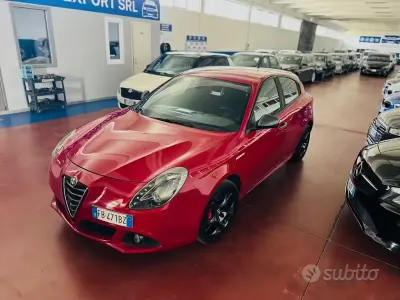 Usata Alfa Romeo Giulietta 150 CV (110 kW) 2015 Rosso Utilitaria