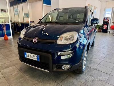 Usado Fiat Panda 4x4 S 75 CV (55 kW) 2014 Azul Utilitario