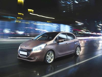 Usata Peugeot 208 Allure 116 CV (85 kW) 2012 Nero Utilitaria