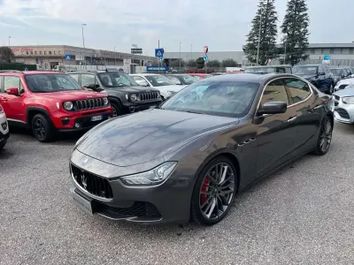 Usata Maserati Ghibli 275 CV (202 kW) 2016 Grigio Berlina