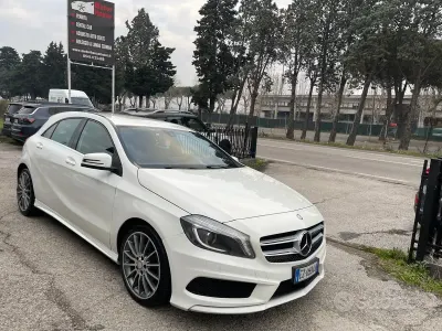 Usata Mercedes A180 AMG 109 CV (80 kW) 2015 Bianco Berlina