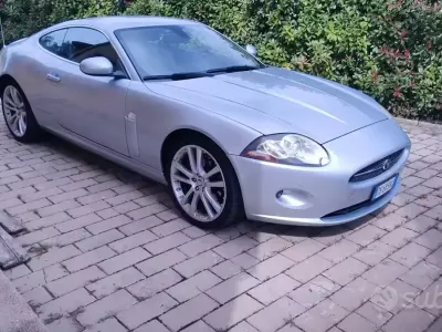 Usata Jaguar XK 298 CV (219 kW) 2007 Grigio Berlina