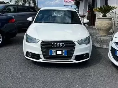 Usata Audi A1 90 CV (66 kW) 2012 Bianco Utilitaria