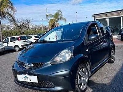 Usata Toyota Aygo 67 CV (49 kW) 2006 Grigio Utilitaria