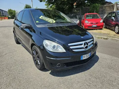 Usata Mercedes B200 140 CV (102 kW) 2008 Other Monovolume