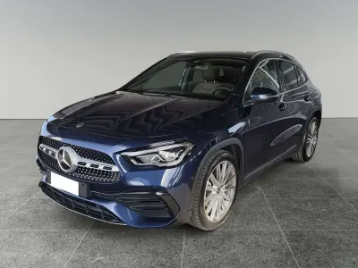 Usata Mercedes GLA200 Premium 150 CV (110 kW) 2023 Blu/azzurro SUV