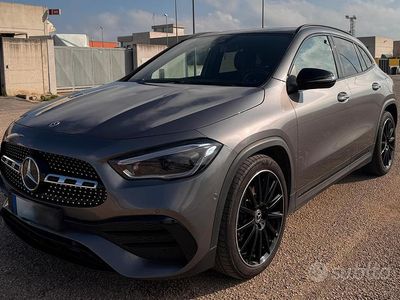 Usata Mercedes GLA200 Premium 150 CV (110 kW) 2022 Grigio SUV