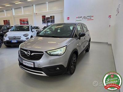 Usata Opel Crossland X Innovation 102 CV (75 kW) 2020 Grigio/tetto nero SUV