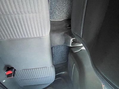 Usata Peugeot 208 102 CV (75 kW) 2023 Nero Utilitaria