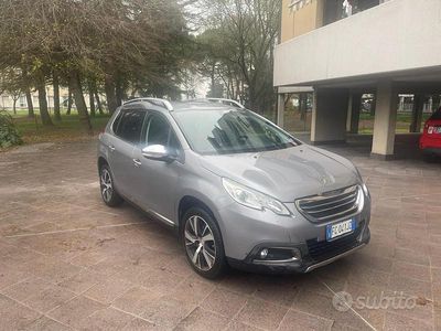 Usata Peugeot 2008 Allure 100 CV (73 kW) 2016 Grigio SUV