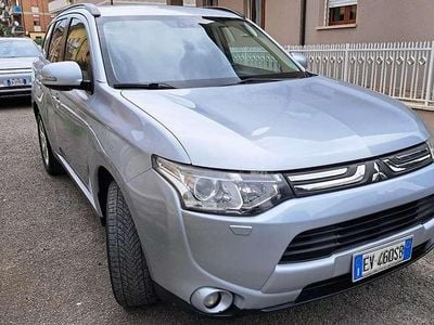 Usata Mitsubishi Outlander 150 CV (110 kW) 2014 SUV