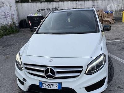 Usata Mercedes B180 109 CV (80 kW) 2015 Monovolume