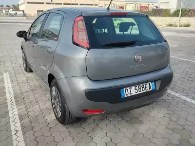 Usata Fiat Punto Evo 75 CV (55 kW) 2010 Grigio Utilitaria