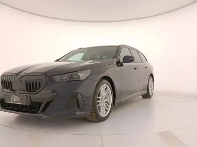 Usata BMW 540 M Sport 249 CV (183 kW) 2025 Nero Station wagon
