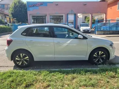 Usata VW Polo Comfortline 90 CV (66 kW) 2021 Bianco Utilitaria
