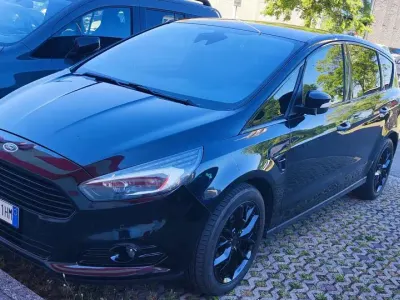 Usata Ford S-MAX S 150 CV (110 kW) 2016 Nero Monovolume