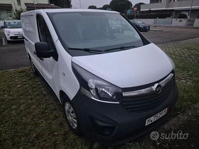 Usata Opel Vivaro 140 CV (102 kW) 2019 Monovolume