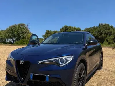 Usata Alfa Romeo Stelvio Business 190 CV (139 kW) 2020 Bluazzurro SUV