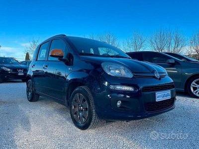 Usata Fiat Panda Lounge 69 CV (50 kW) 2016 Blu Utilitaria