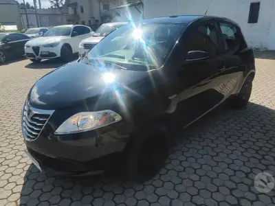 Usata Lancia Ypsilon Silver 69 CV (50 kW) 2013 Nero Utilitaria