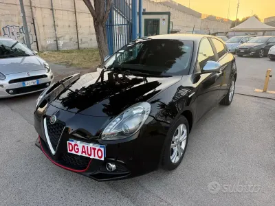 Usata Alfa Romeo Giulietta 120 CV (88 kW) 2018 Nero Utilitaria