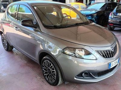 Usata Lancia Ypsilon S 69 CV (50 kW) 2024 Grigio scuro Utilitaria