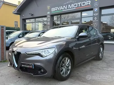 Occasion Alfa Romeo Stelvio 160 PK (117 kW) 2022 Grijs SUV