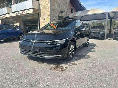 Usata VW Golf VIII Life 116 CV (85 kW) 2021 Deep black Berlina
