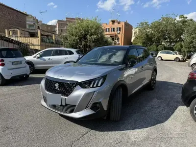 Używany Peugeot 2008 GT 131 KM (96 kW) 2021 Szary SUV