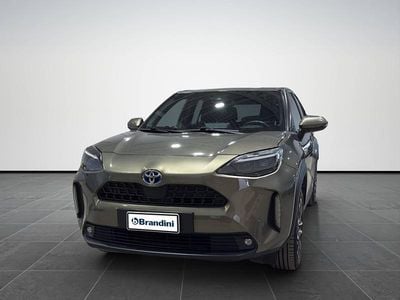 Begagnad Toyota Yaris Cross Trend 116 HK (85 kW) 2022 Grå SUV