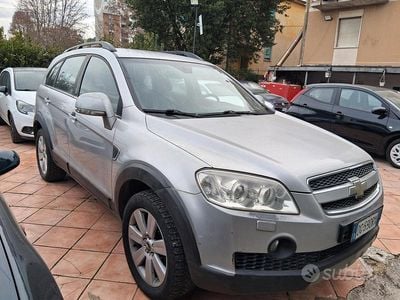 Usata Chevrolet Captiva 149 CV (109 kW) 2010 Grigio SUV