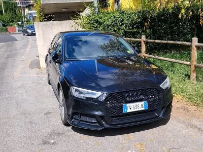Usata Audi A3 116 CV (85 kW) 2019 Bluazzurro Berlina