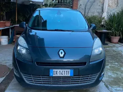 Usata Renault Grand Scénic II 2009 Grigio Monovolume