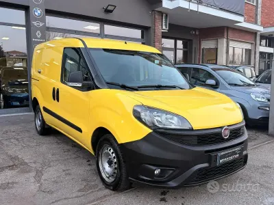 Usata Fiat Doblò 95 CV (69 kW) 2020 Giallo